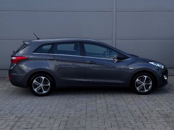 Hyundai i30 CW 1.6i MPI CVVT Family - 7