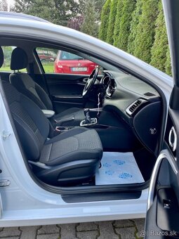 KIA Cee’d Sporty Wagon 1.6 CRDi 136k First Edition - 7