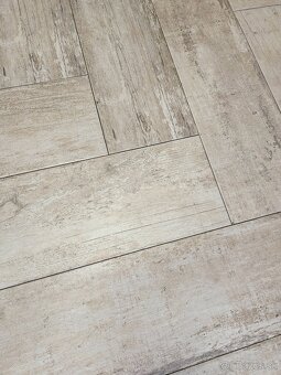 Keramická dlažba-gres 20x60 vzhľad drevo bežová LEN 11,- eur - 7