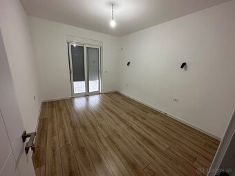 Na predaj: Prímorský rodinný dom v Čiernej Hore - Donji Štoj - 7
