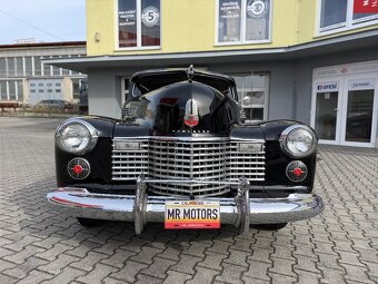 1941 Cadillac Series 62 Coupe - 7