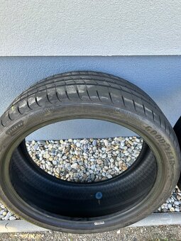 Goodyear 225/40 R19 - 7