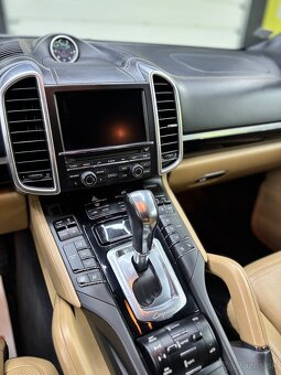 Porsche Cayenne - 7