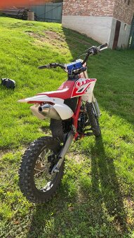 JJM Y125 - 7