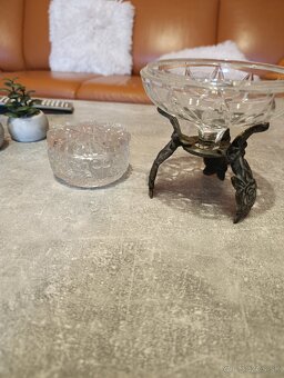 VYSOKA SKLENENA VAZA  PLUS VAZY - 7