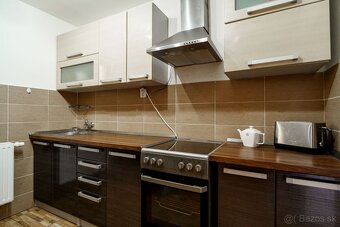 Exkluzívny predaj rodinného domu v obci Jelšovce, okres NR - 7
