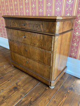 Menšia komoda biedermeier - 7