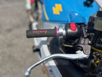 Suzuki GSXR 750 K2 - 7