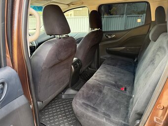 NISSAN NAVARA 2,3 dCi 4x4 - 7