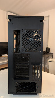 Predám Fractal Design Define 7 XL Solid - záruka 17 mes. - 7