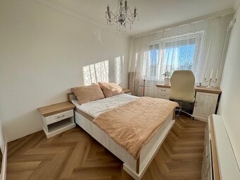 Na prenájom 2 izbový byt na Vajanského ulici - 7