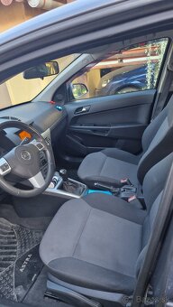 Opel Astra H 1,6 2012 - 7