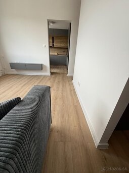 Na prenájom moderný 1.5- izbový byt po rekonštrukcii - 7