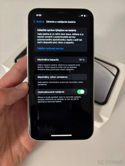 iPhone XR - 7