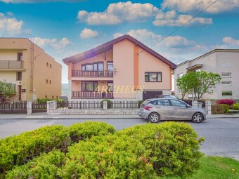 RODINNÝ DOM S GARÁŽOU, POZEMOK 781 m2, SVIDNÍK - 7