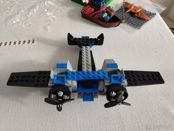 LEGO Adventurers 5987 Dino Research Compound - 7