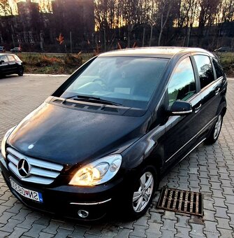 Mercedes B200 - 7
