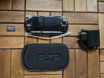 Sony PSP 3004 piano black 64 GB + 1 hra podľa výberu - 7