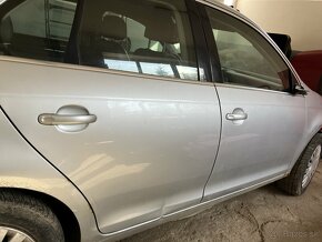 Rozpredam vw Jetta 2.0 tfsi BWA - 7
