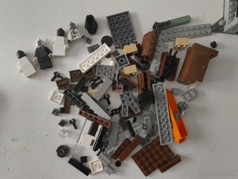LEGO 10228 Haunted House - 7