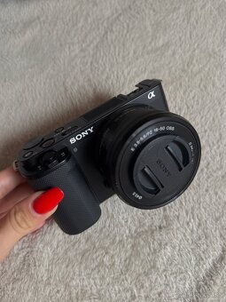 Sony Alpha ZV-E10, vlogovacia kamera - 7