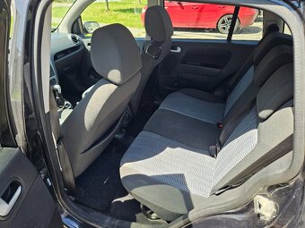 FORD FUSION 1,6 benzín TITANIUM - 7