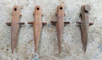 Predám jednoduché bajonety E512 - 7