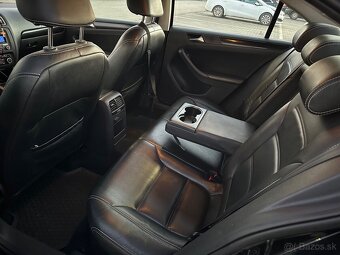 Volkswagen Jetta - 7