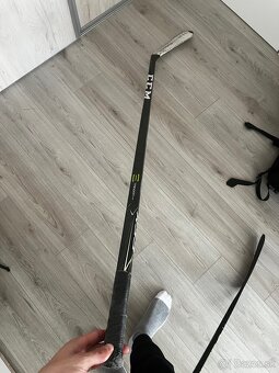 Hokejové hokejky CCM , Warrior - 7