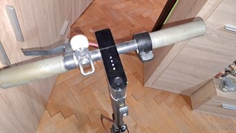 Elektrická kolobežka Xiaomi M365 - 7