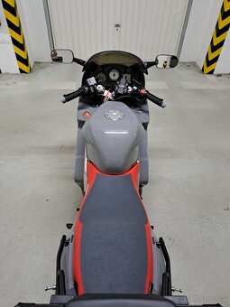 Honda vfr800fi - 7
