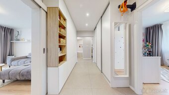 NA PREDAJ VEĽKÝ 4 IZBOVÝ BYT - 96 M2 - DVE LODŽIE, VIEDENSKÁ - 7