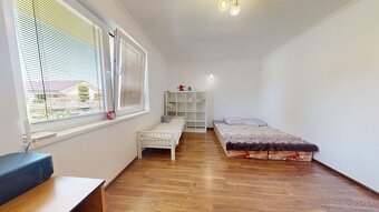 Na predaj 4-izbový bungalov s garážou a krytou terasou – Hru - 7