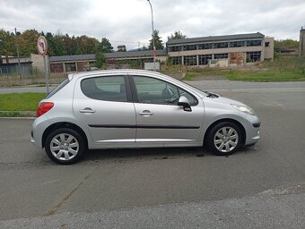 Predám Peugeot 207 1.4 - 7