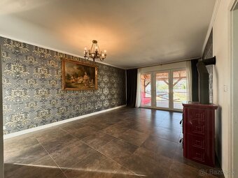 Veľký 4 izbový rodinný dom s bazénom, Krásno - Partizánske - 7