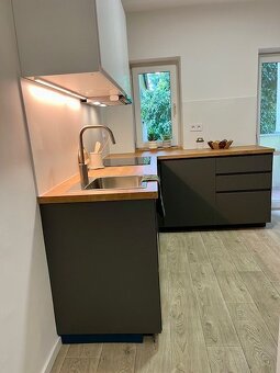 Na prenájom nadštandarný 2i byt v bytovej vile v lokalite Ho - 7