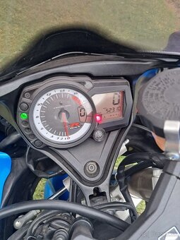 Suzuki gsxr 600 k9 - 7