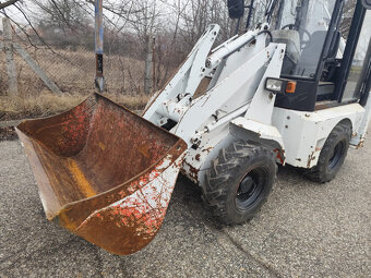 Mini traktor bager. 3650kg. - 7