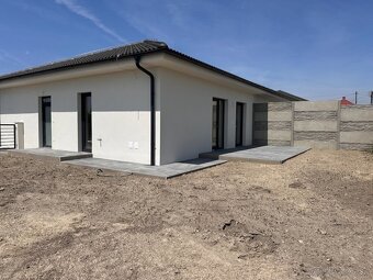 ZĽAVA 5.000 EUR IBA V JÚNI SKOLAUDOVANÝ 3 IZBOVÝ DOM - 7