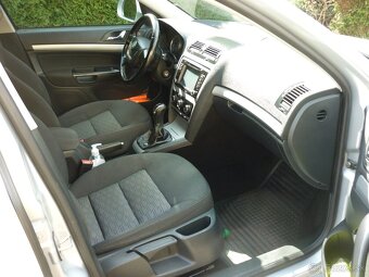 Škoda Octavia Combi 2.0 TDI CR DPF Ambiente - 7