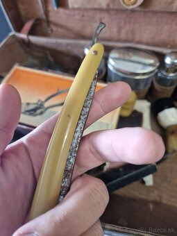 Starožitný kufrík na holenie strihanie - 7