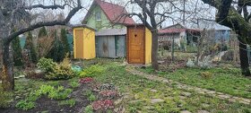 Záhrada s murovanou chatou v záhradkárskej oblasti - 7