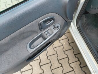 Renault Clio II FL 1.5 dCi - 7