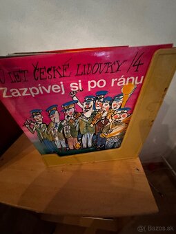 Gramofón + platne - 7
