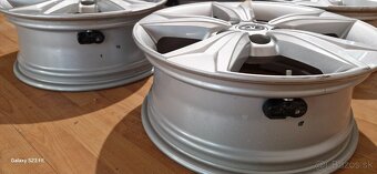 Predám alu. disky orig. Toyota 5x114,3 R17 + TPMS - 7