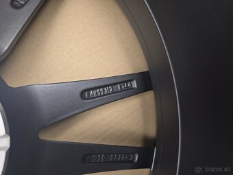 5x112 R19 VW Pretoria Passat Rline Nepoužite - 7