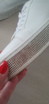 Biele šaty ( 1.sv. prijímanie, svadba ) - 7