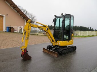 Komatsu PC16R - 7