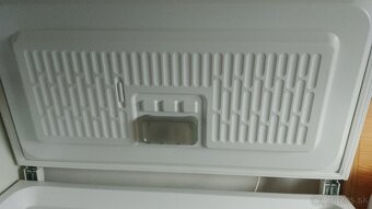 Truhlicová mraznička Whirlpool - 7