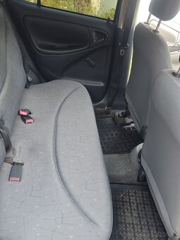 Predám Toyota Yaris 1.0 - 7